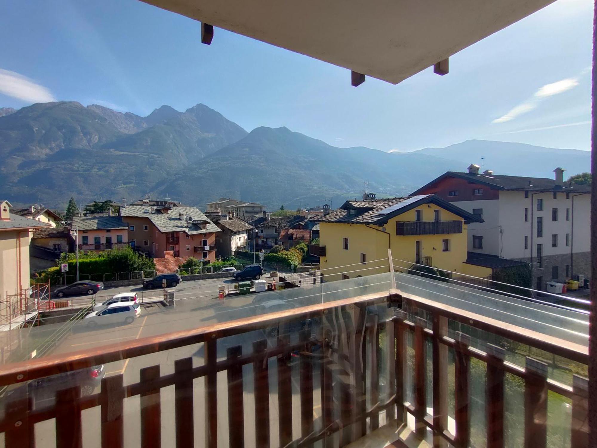 Appartamento Chentre En Ville - A 2 Passi Dal Centro - Parcheggio Gratuito - Cir-Vda-Aosta-0073 Εξωτερικό φωτογραφία